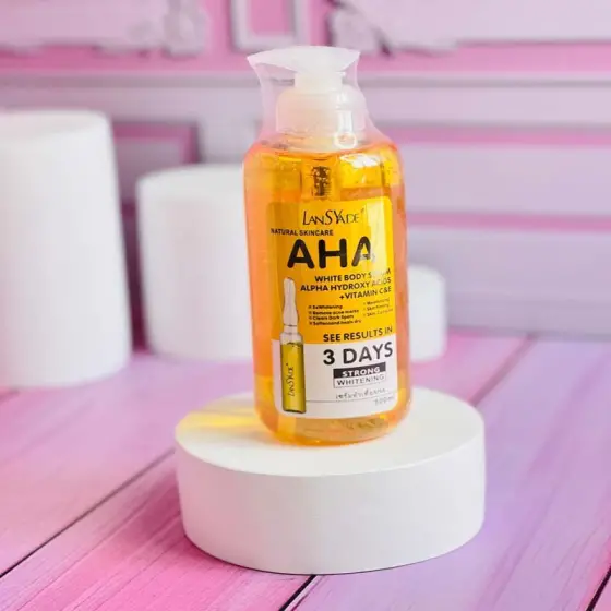 سرم روشن‌کننده و لایه‌بردار بدن LANSYADE (AHA + ویتامین‌ C و E)