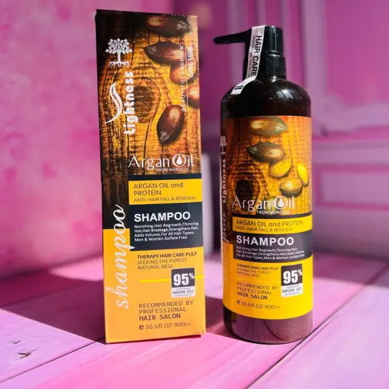 شامپو لایتنس اصلی با ترکیبی از عصاره‌های طبیعی، ویتامین‌ها و مواد مغذی