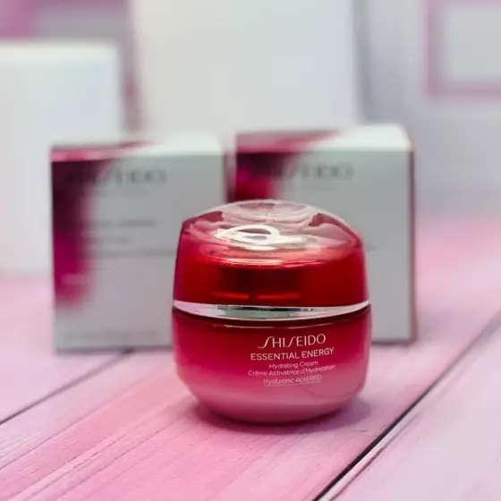 کرم آبرسان شیسیدو مدل Essential Energy Hydrating